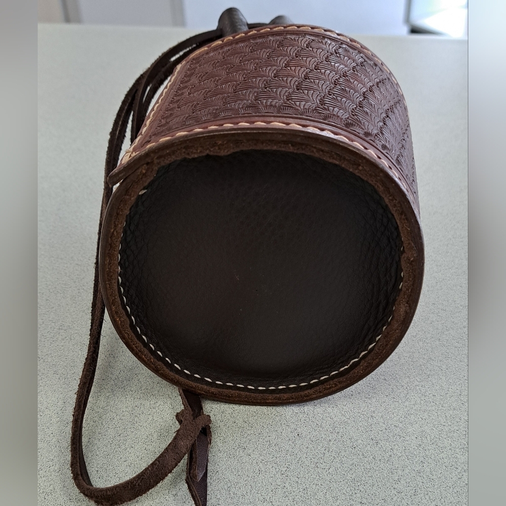 Brown Quality Leather Hand Tooled Drawstring Bag - Picture 2 of 7